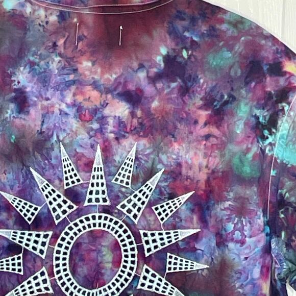 handmade tie dyed men's short sleeve camp shirt purple blue maroon star sunburst - Picture 7 of 9